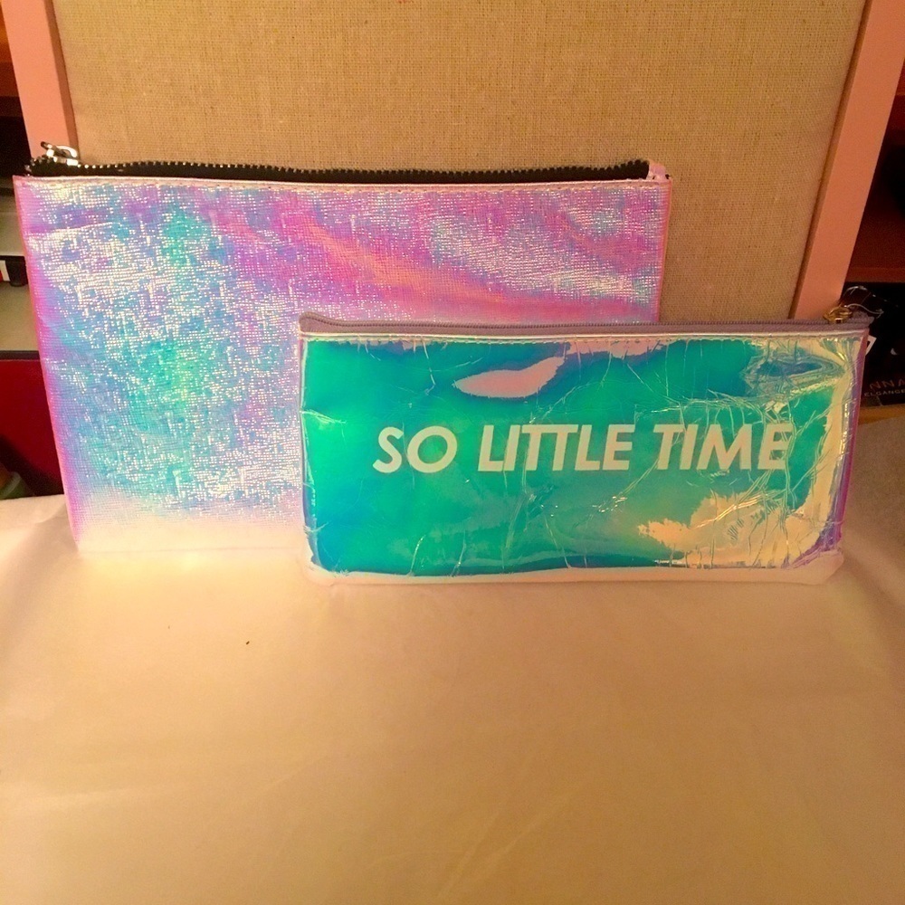 NWOT Holographic duo